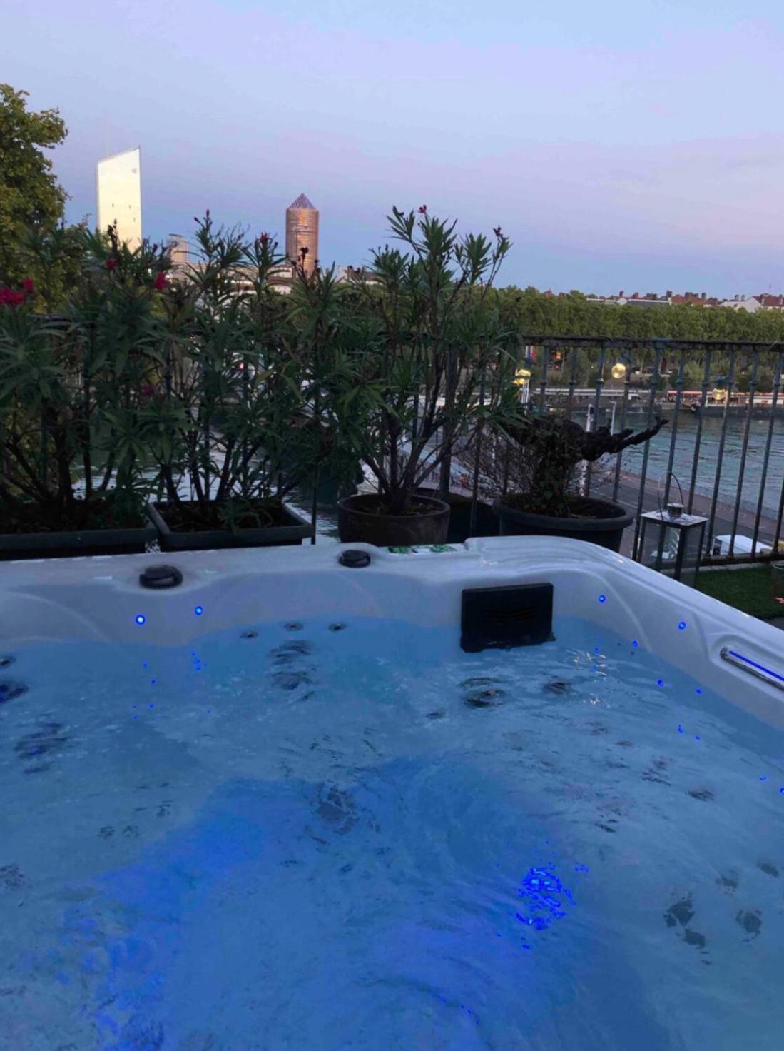 Coeur De Lyon Avec Terrasse Et Jacuzzi Διαμέρισμα Εξωτερικό φωτογραφία